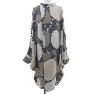 イッセイミヤケ ISSEY MIYAKE IM13FH012 ワンピース
