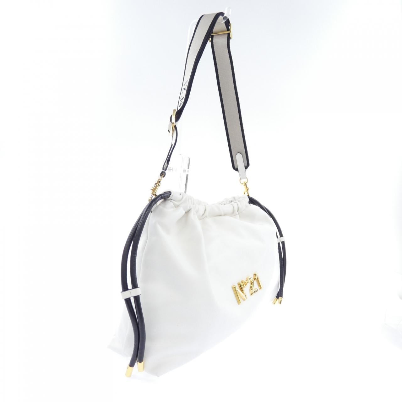 ヌメロヴェントゥーノ N°21 BAG