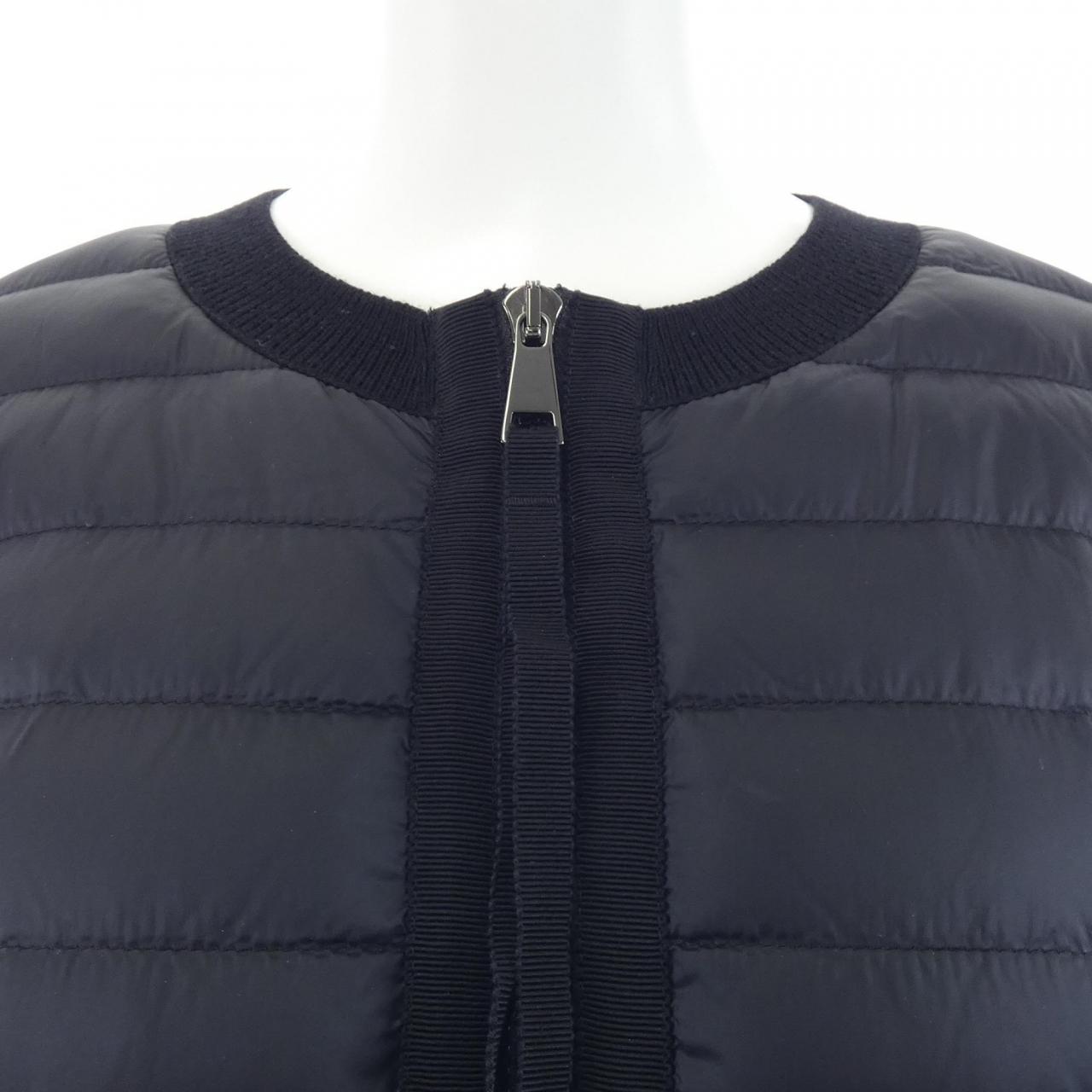 モンクレール MONCLER K20939B51000 ダウンジャケット