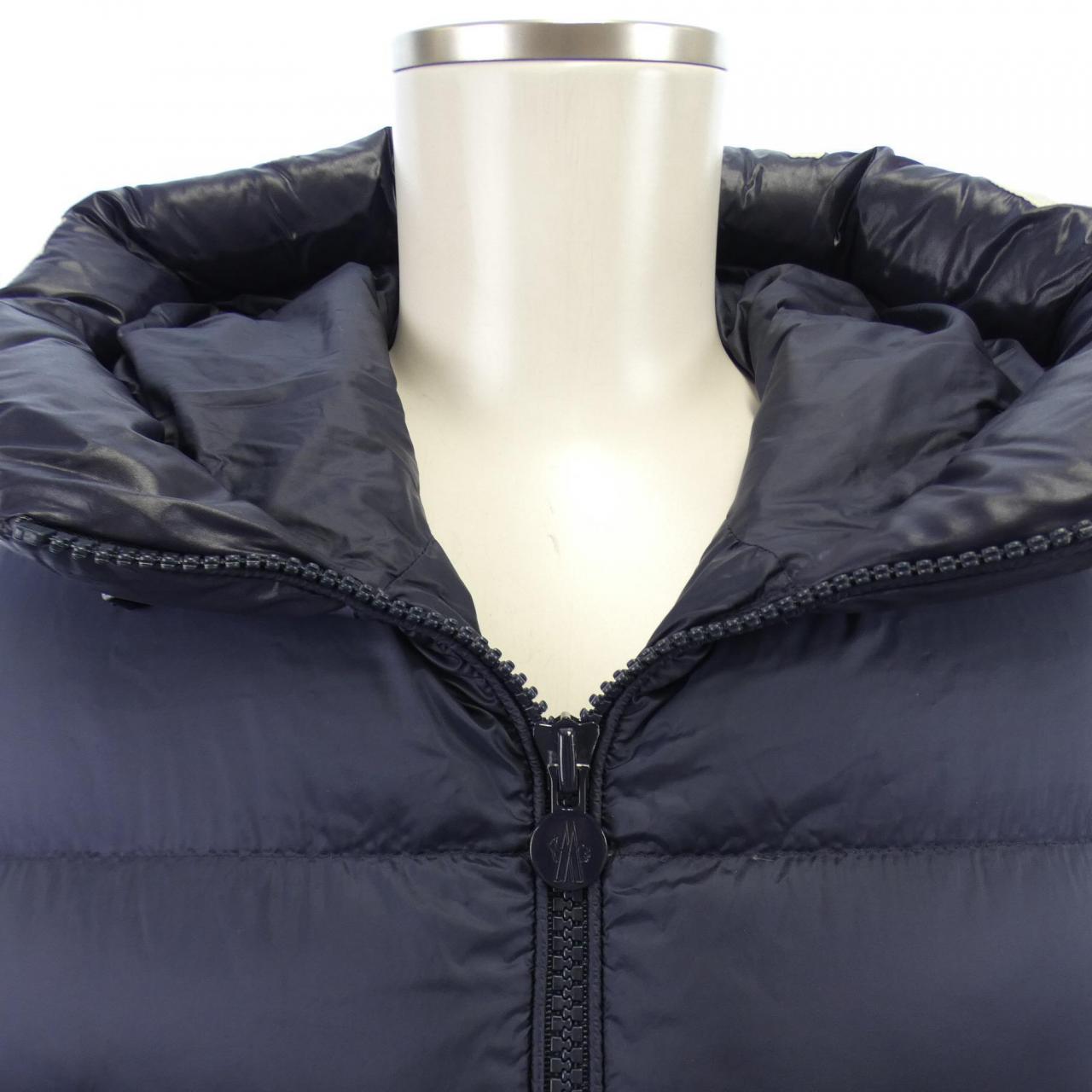 モンクレール MONCLER ダウンジャケット