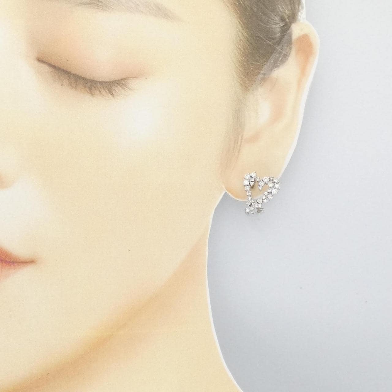 K18WG Heart Diamond Earrings/Earrings 1.00CT