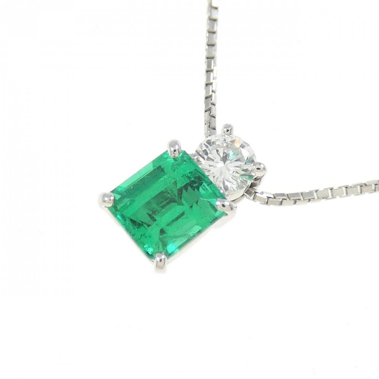 Ginza Tanaka Emerald Necklace 0.65CT