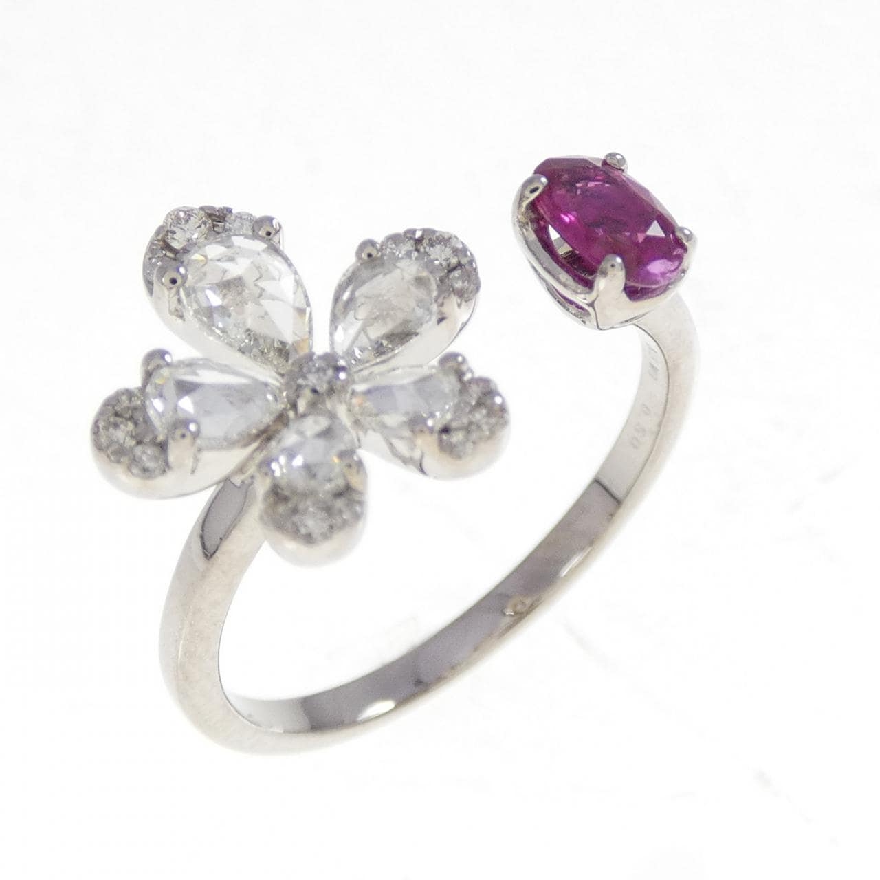 K18WG フラワー ルビー リング 0.30CT