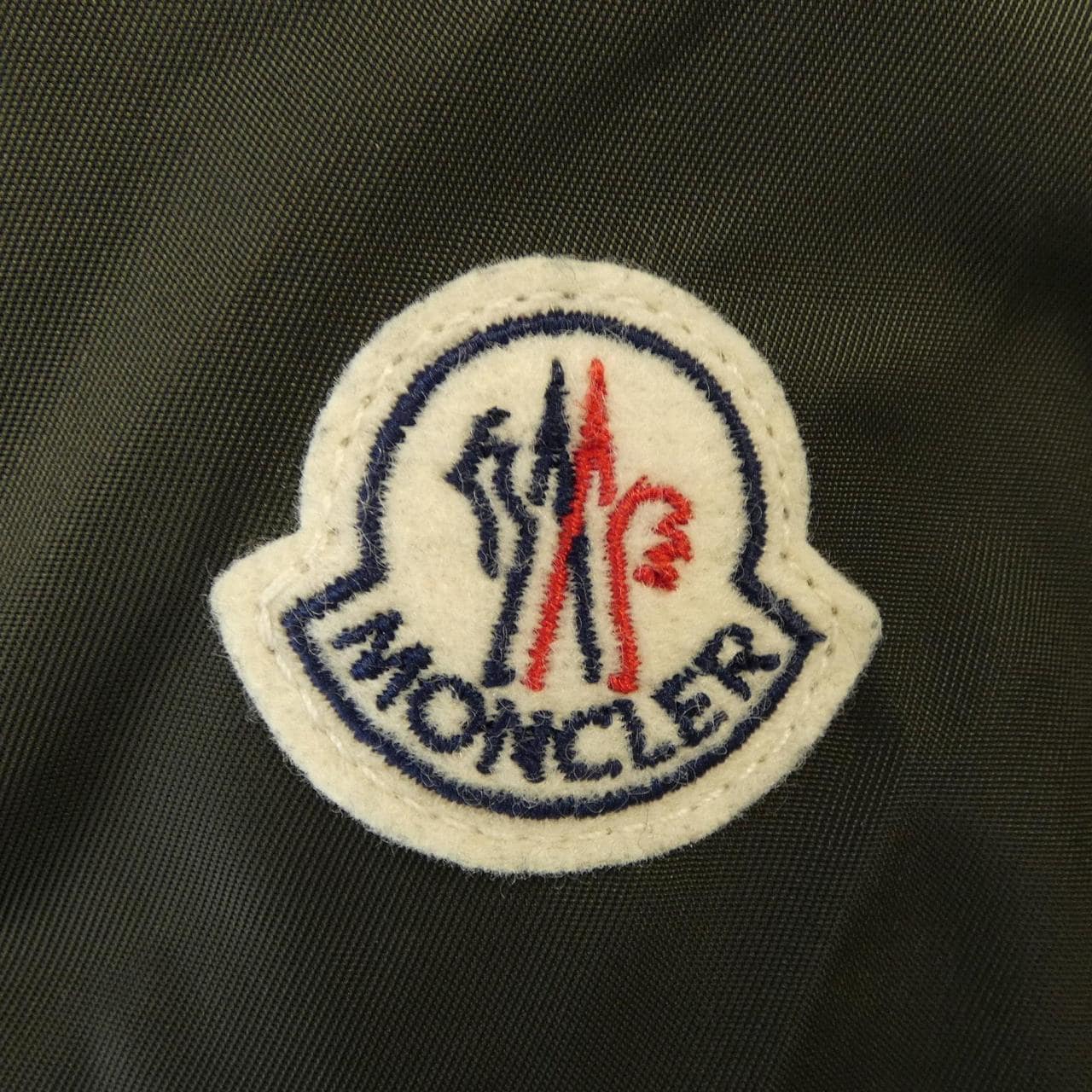 モンクレール MONCLER ダウンジャケット