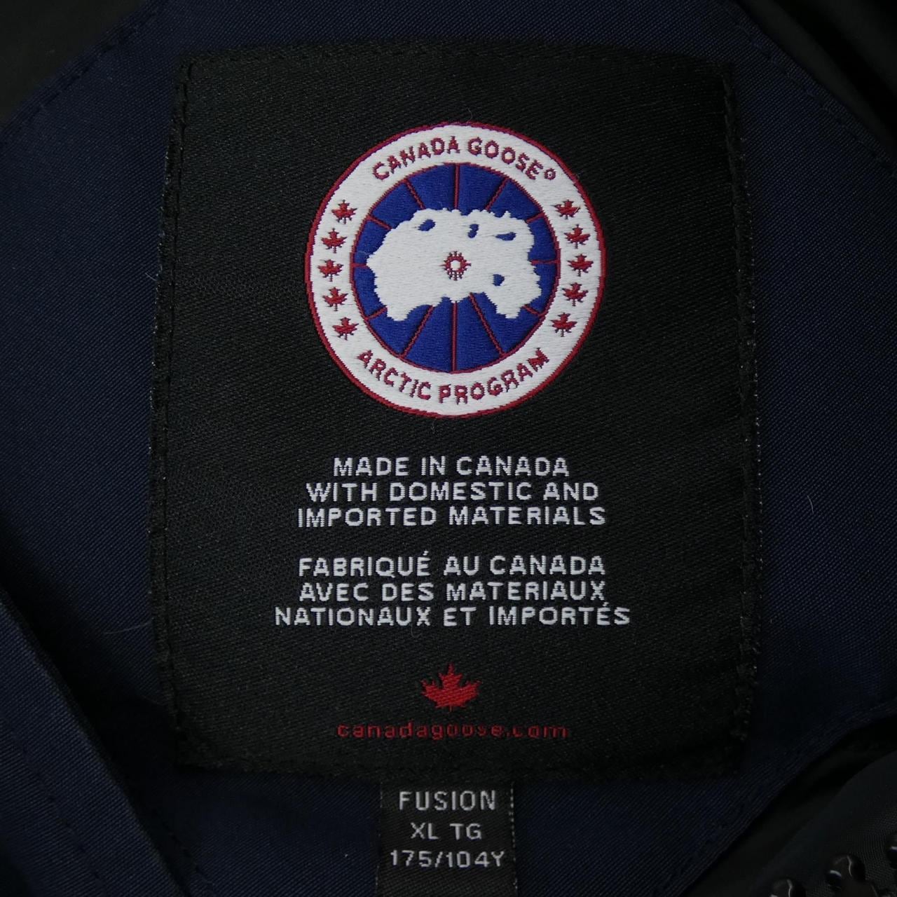 加拿大鵝CANADA GOOSE羽絨大衣