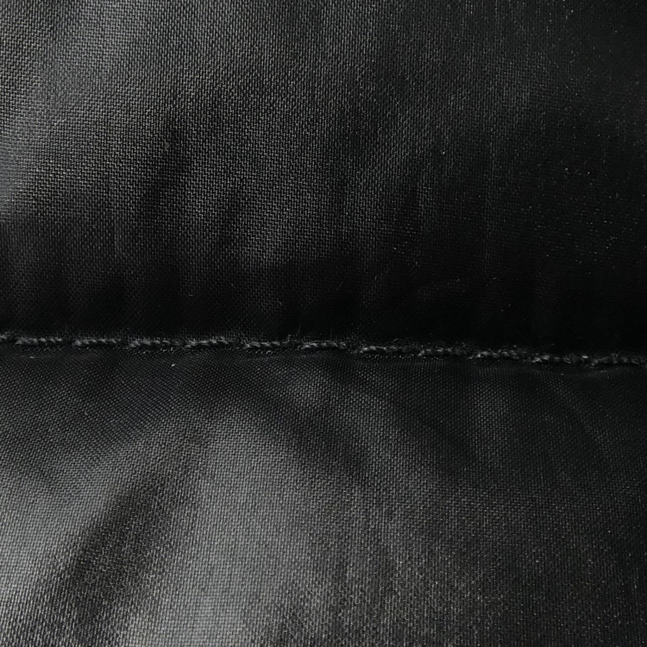 モンクレール MONCLER ダウンジャケット