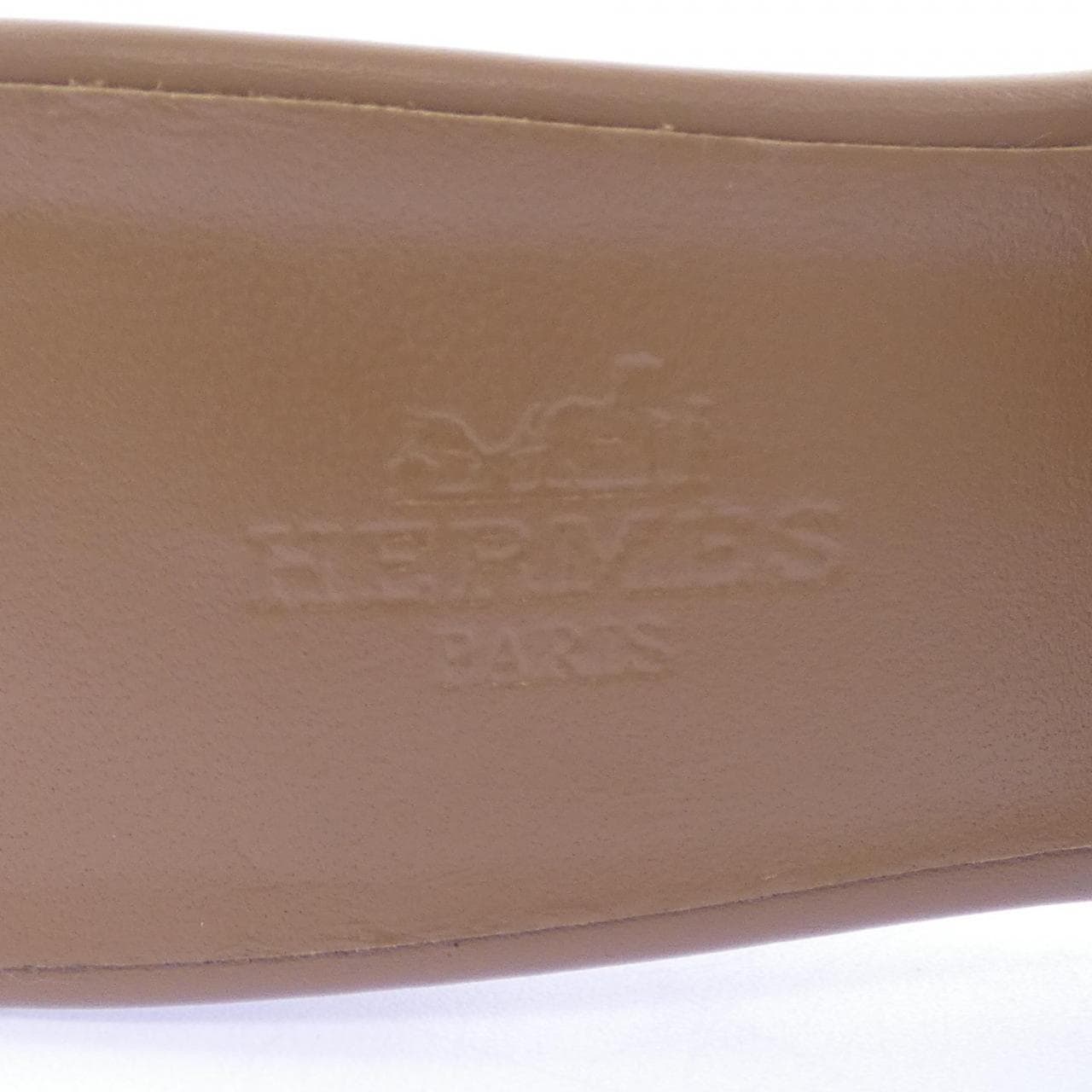 エルメス HERMES ジジ ケリーバックル 232201Z サンダル