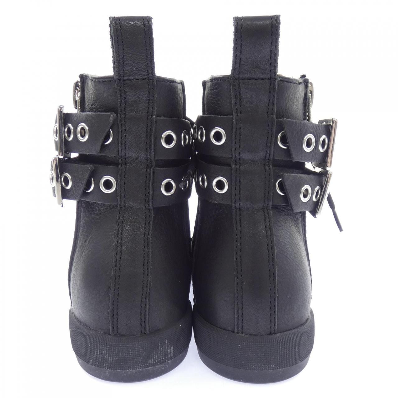 ディーゼル DIESEL Y01584 PR568 T8013 スニーカー