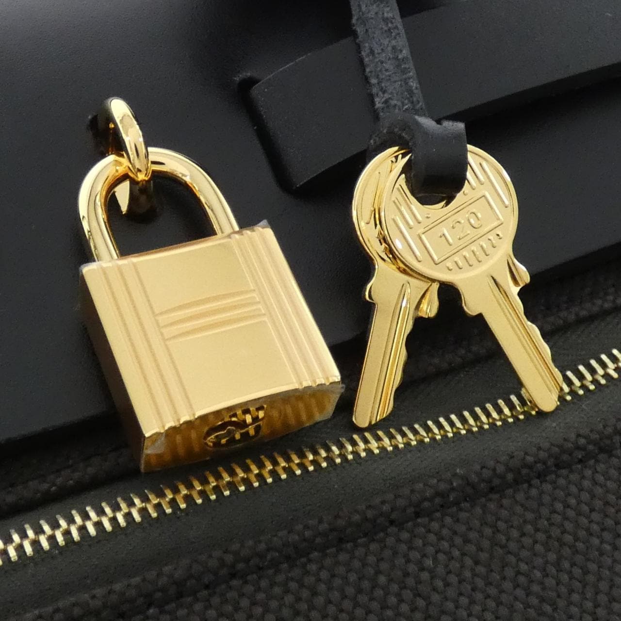 エルメス エールバッグジップポケット PM 087943CC バッグ