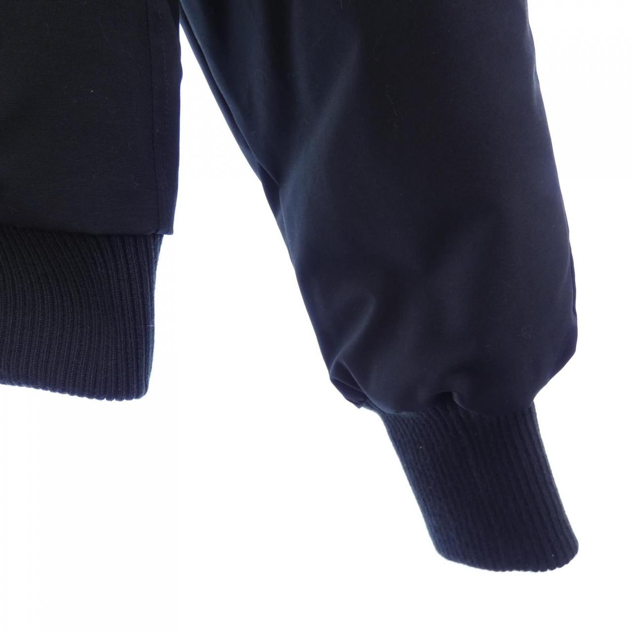 カナダグース CANADA GOOSE ダウンジャケット