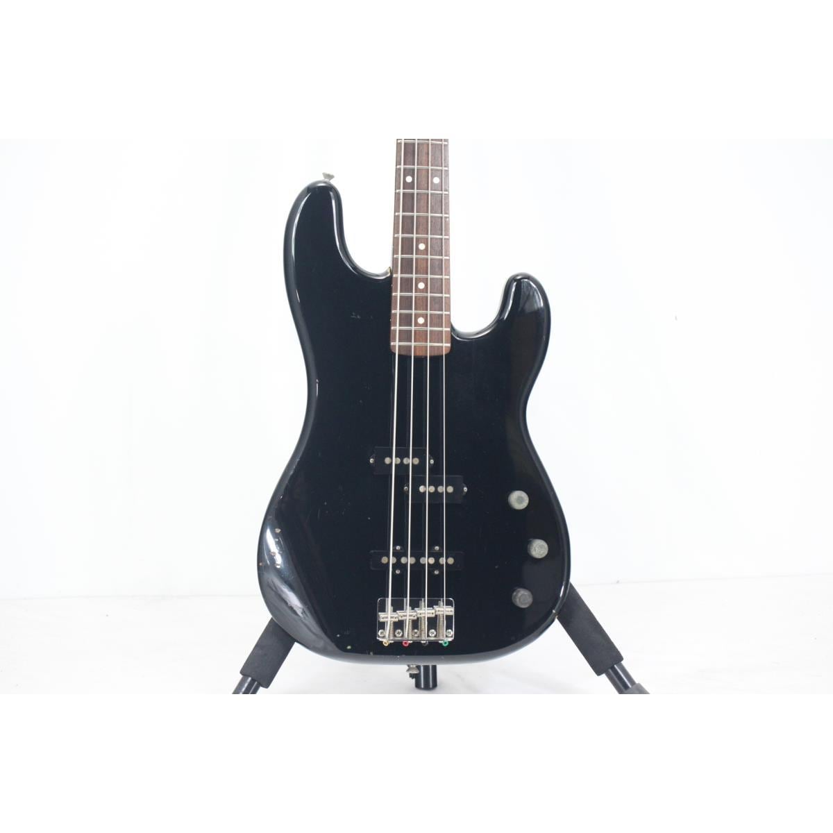 SQUIER PJ-555