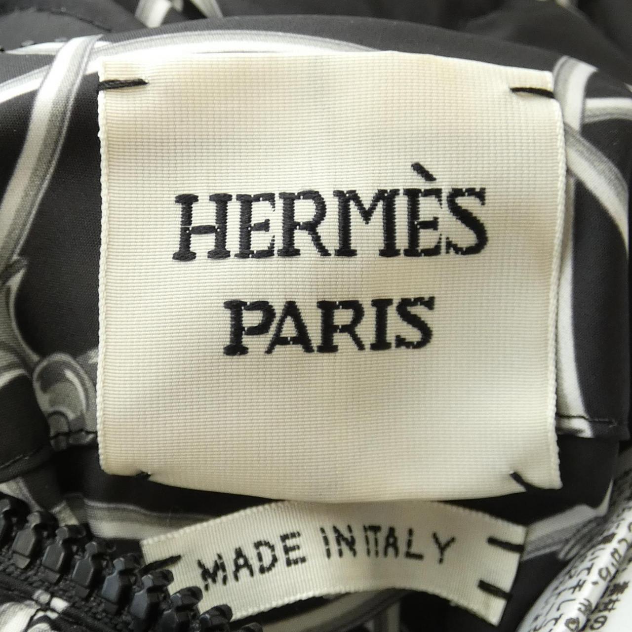 エルメス HERMES ダウンベスト