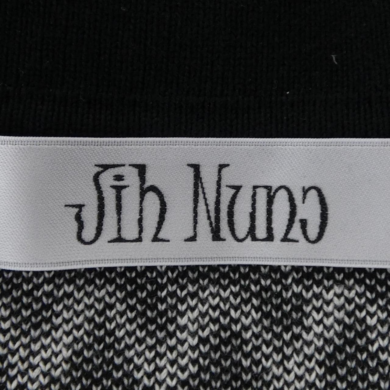 Jih Nunc ポロシャツ