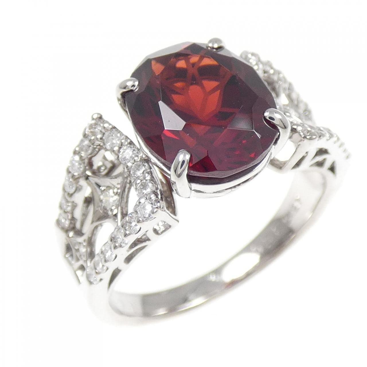 K18WG ガーネット リング 3.56CT