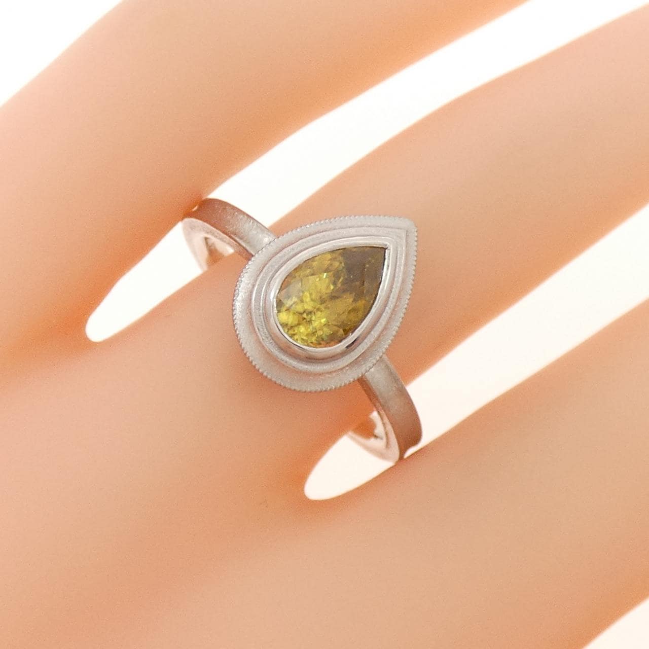 SOIL スフェーン リング 1.17CT