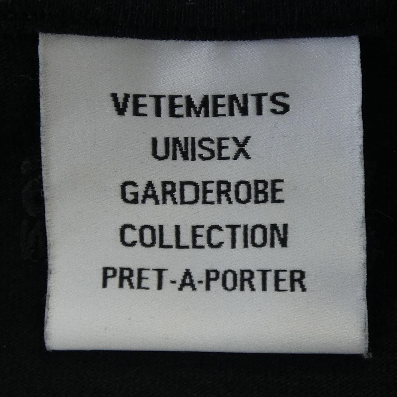 ヴェトモン VETEMENTS UE51TR620B UNISEX Tシャツ