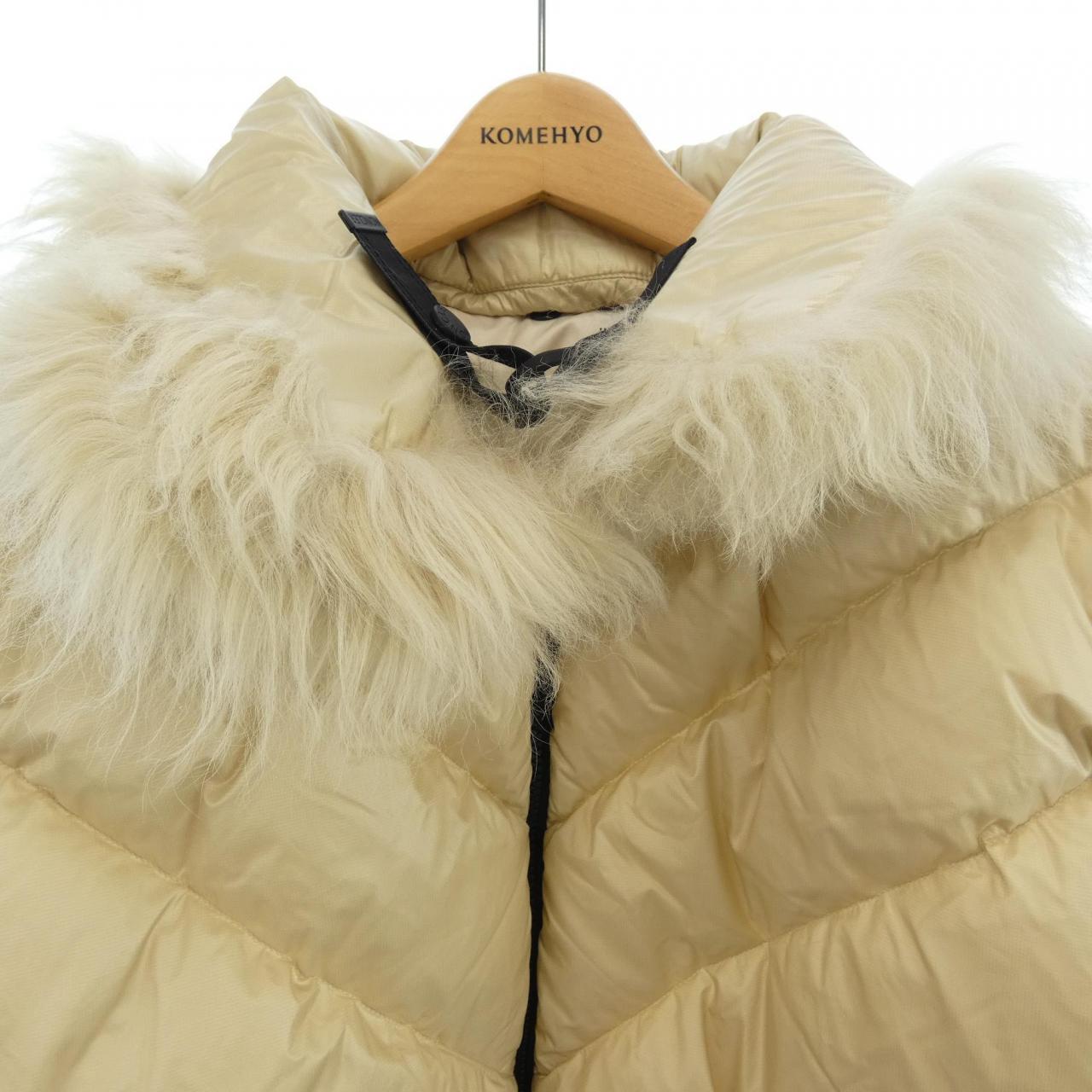 モンクレールグルノーブル MONCLER GRENOBLE I20989B00010 ダウンジャケット