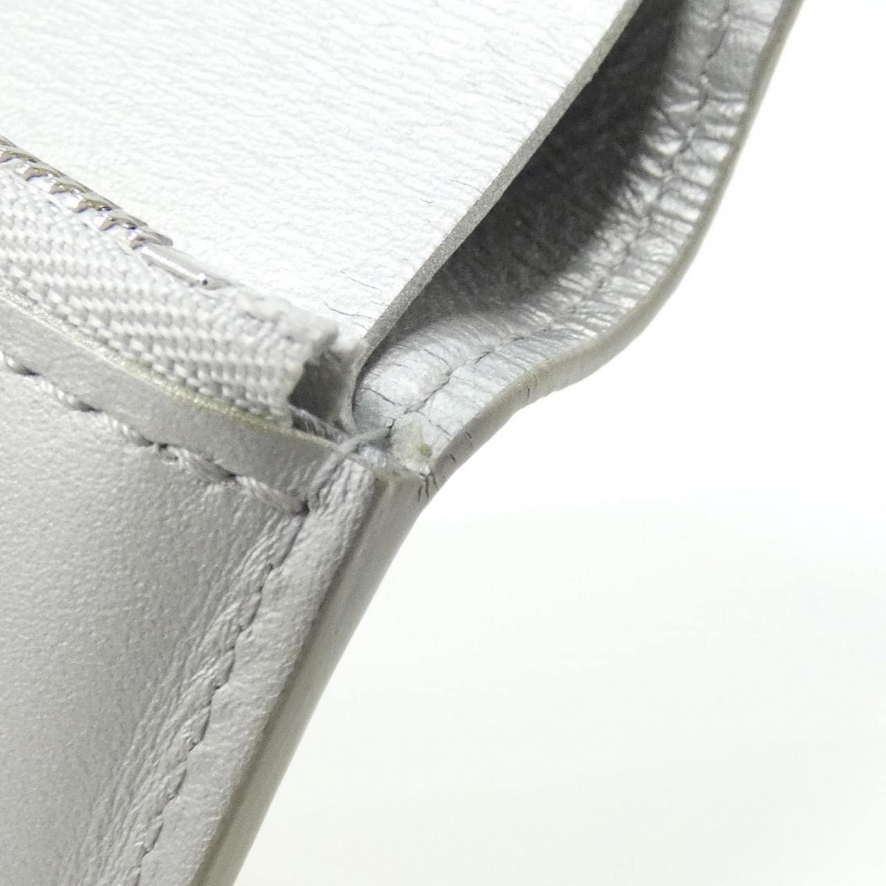 LOUIS VUITTON异域皮革LV竖版钱包短款N89118