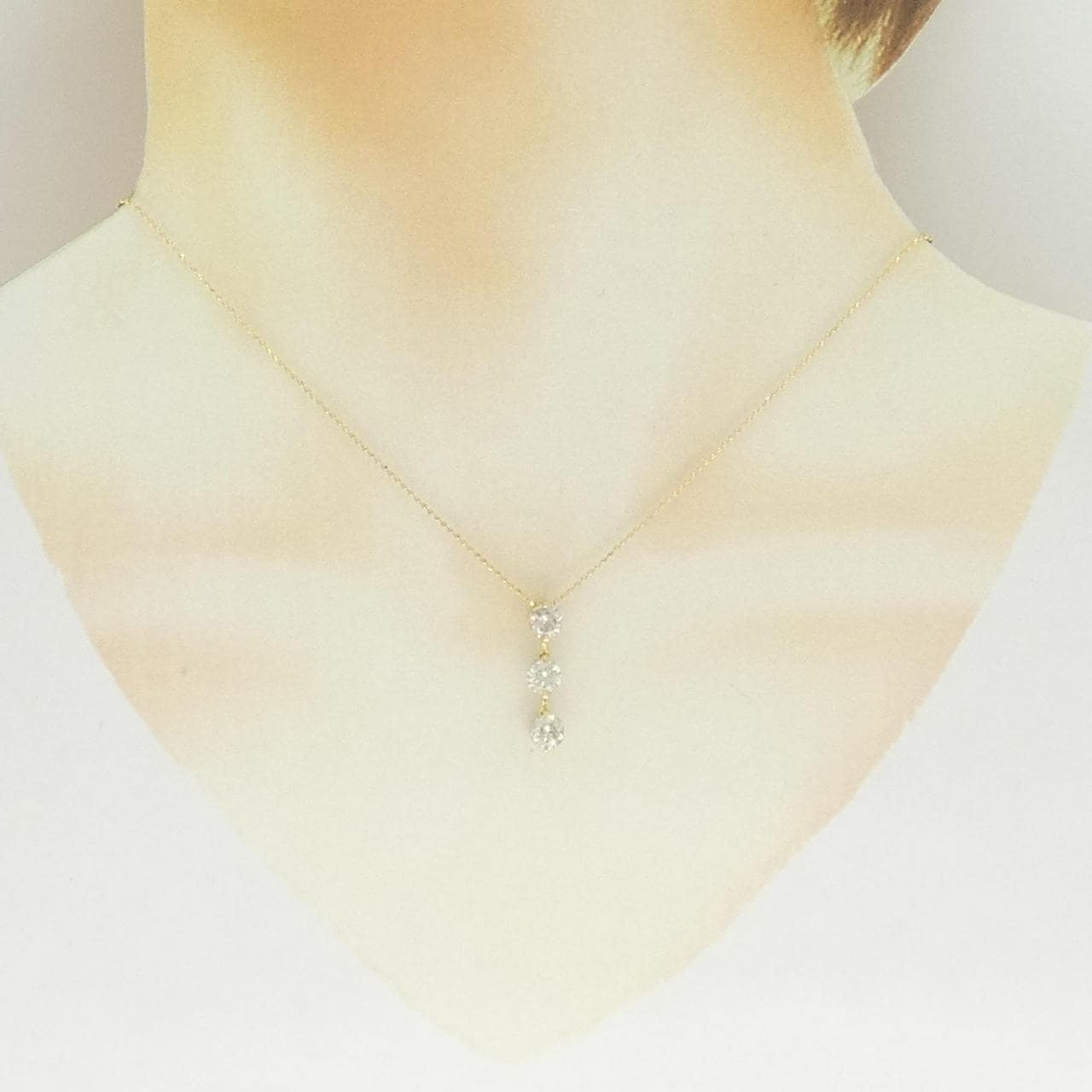 K18YG スリーストーン ダイヤモンド ネックレス 1.50CT