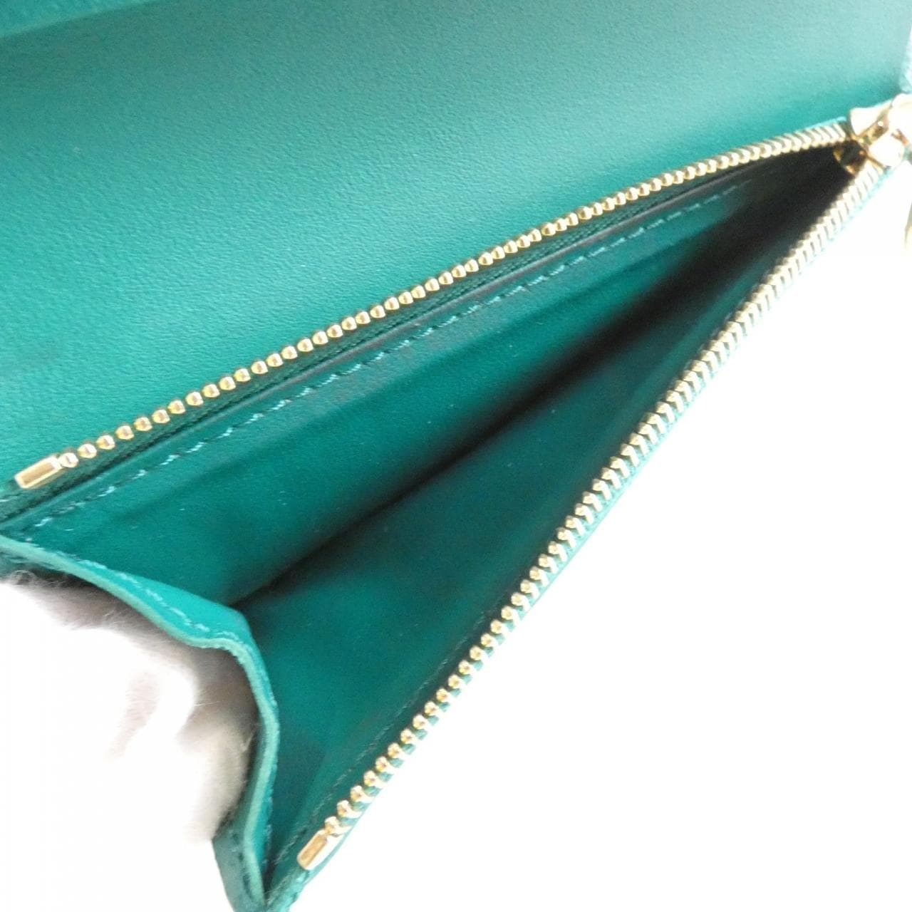 ルイヴィトン トリヨン LVヴェルティカル CPウォレット M82438 財布