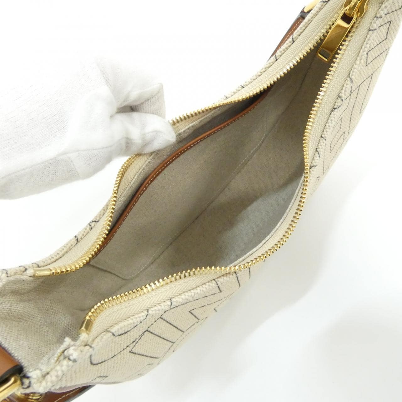 【新品】セリーヌ ミディアム アヴァ 196922ERK ショルダーバッグ