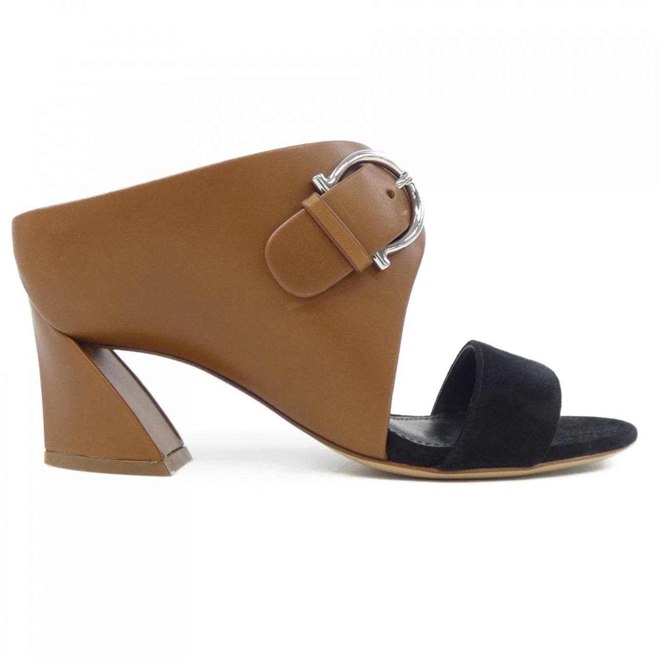 サルヴァトーレフェラガモ SALVATORE FERRAGAMO サンダル