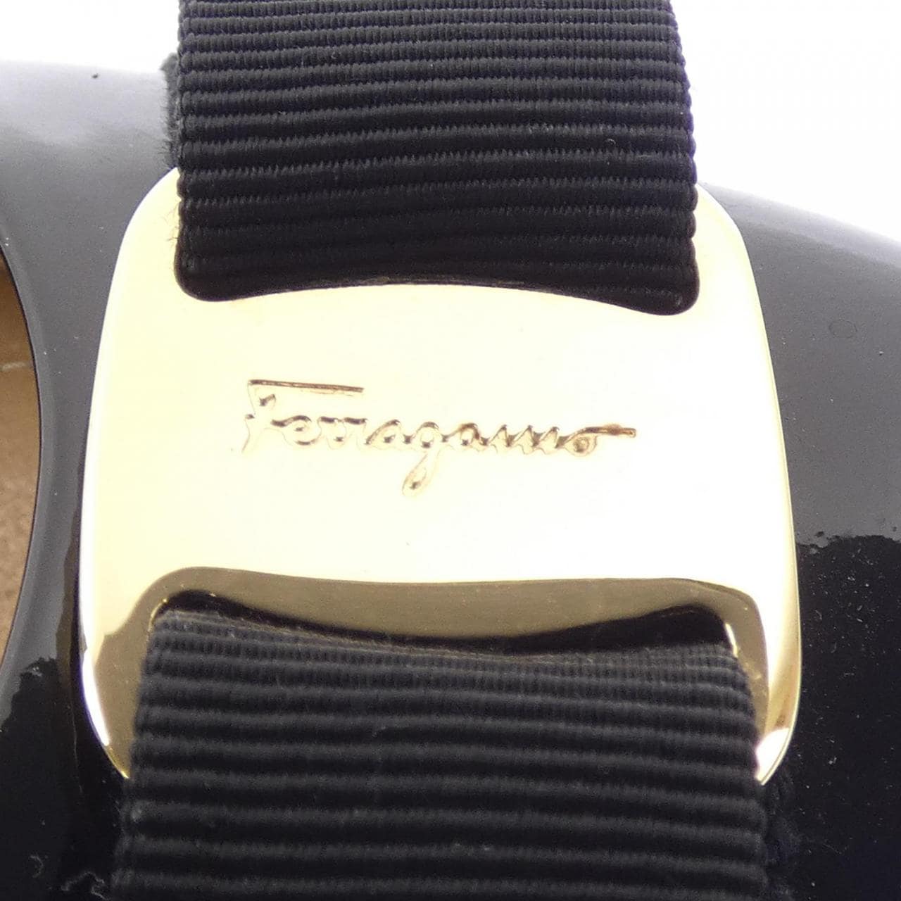 フェラガモ FERRAGAMO パンプス