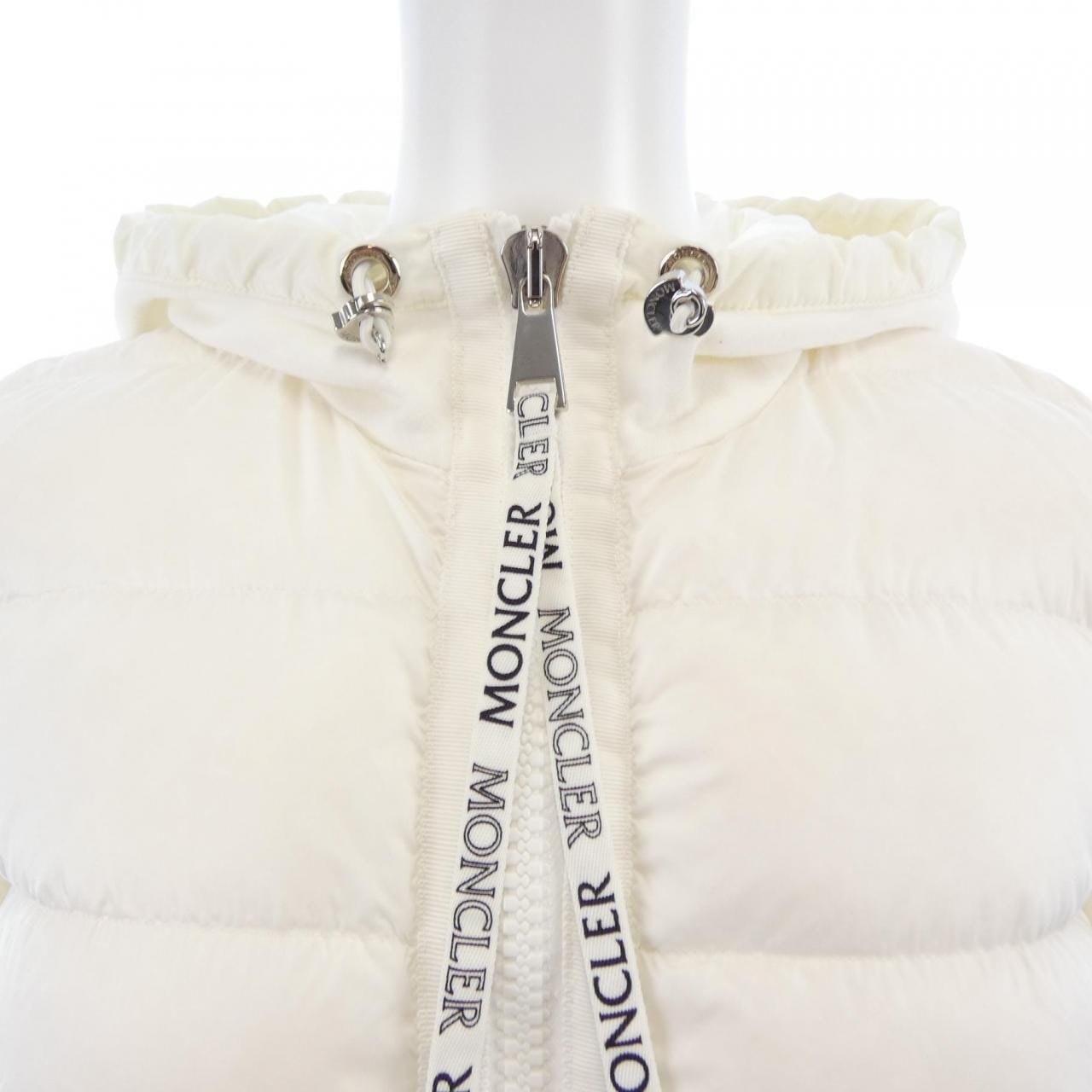 モンクレール MONCLER 10938G50300 ダウンジャケット
