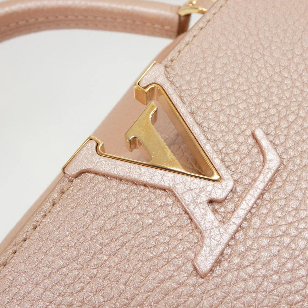 LOUIS VUITTON Capucines BB M21103 包