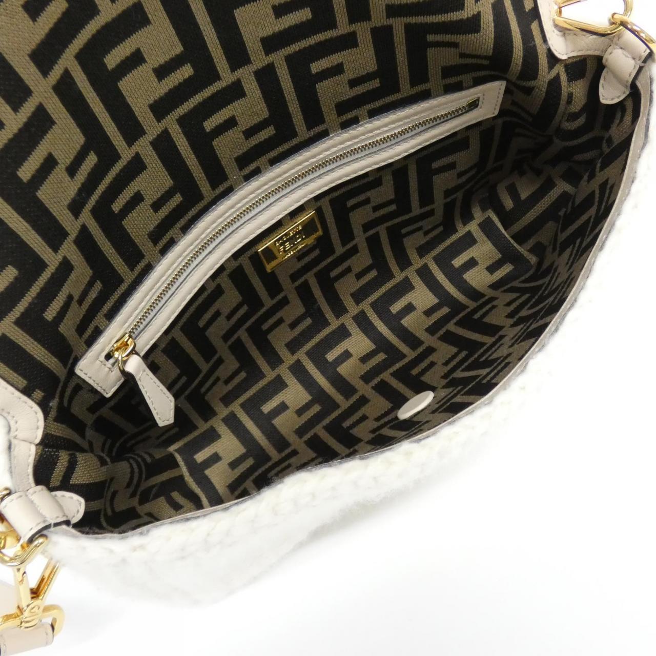 フェンディ BAGUETTE LANA 8BR600 AH9 ショルダーバッグ