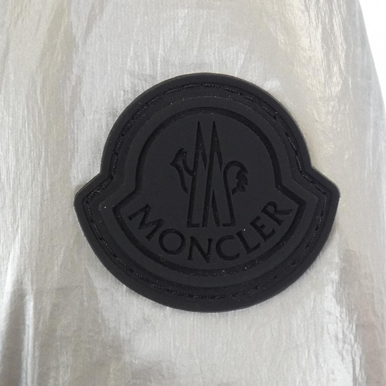 モンクレール MONCLER ダウンジャケット