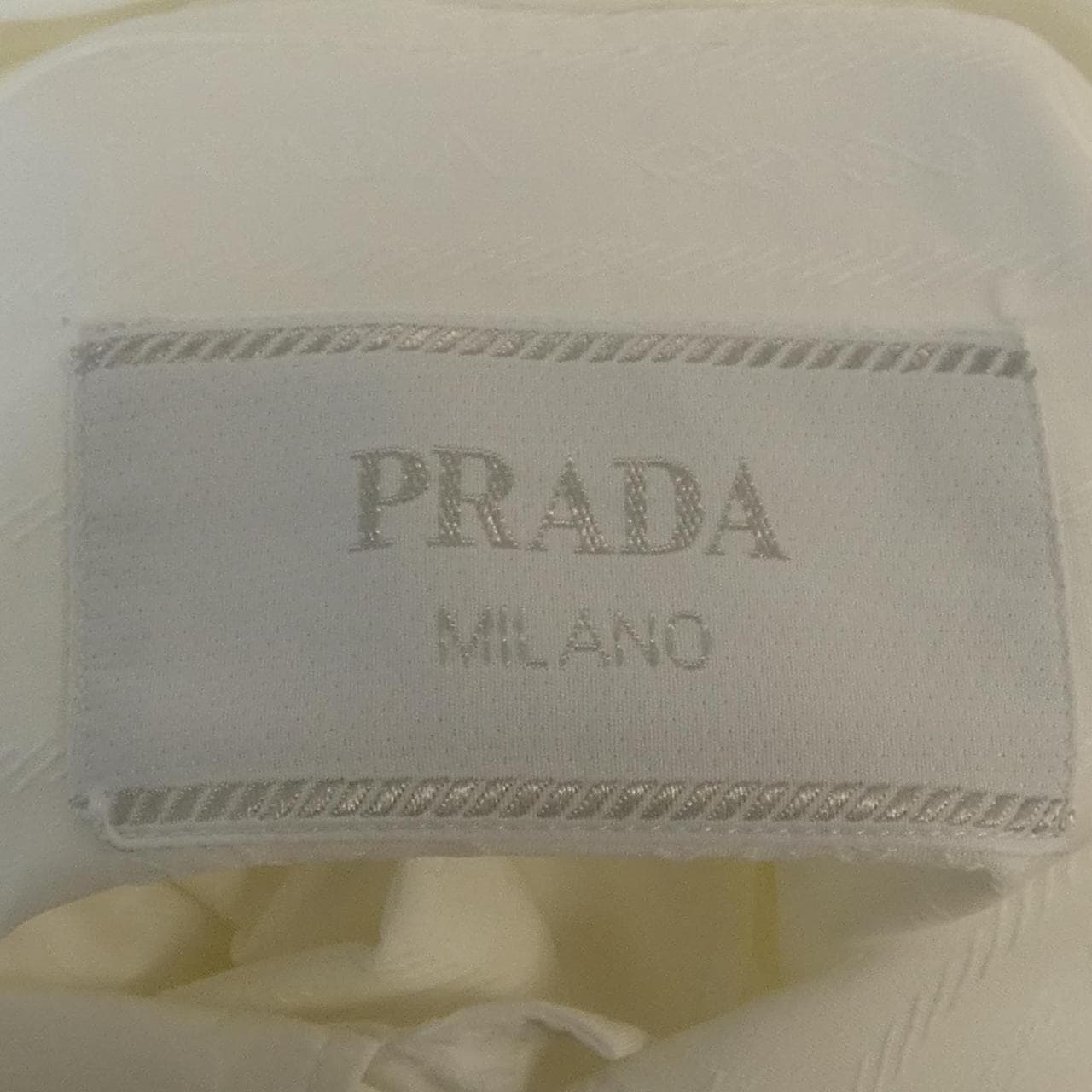 プラダ PRADA トライアングルロゴ UCS414 S221 1VJP S／Sシャツ