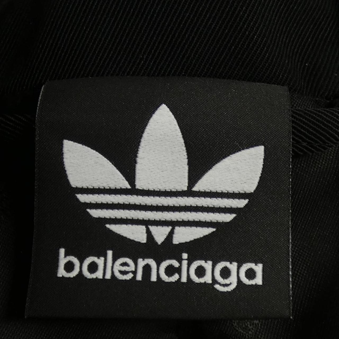 バレンシアガ BALENCIAGA ADIDAS 725143 TIO48 ジャケット