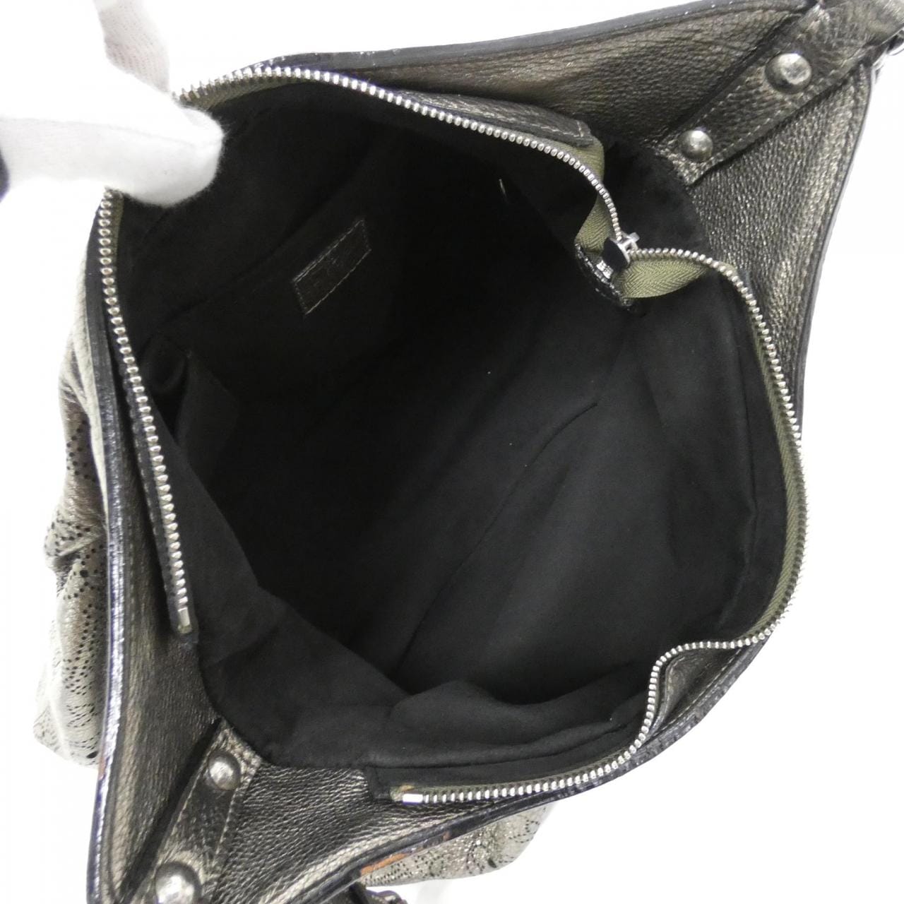 ルイヴィトン マヒナ XS M95717 ショルダーバッグ