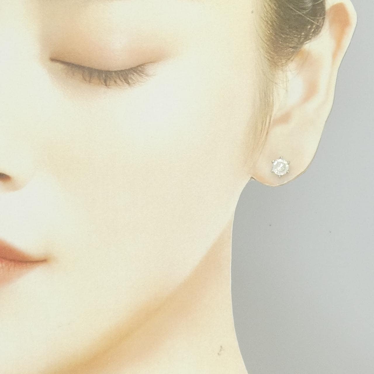 PT900 ソリティア ダイヤモンド ピアス 1.00CT