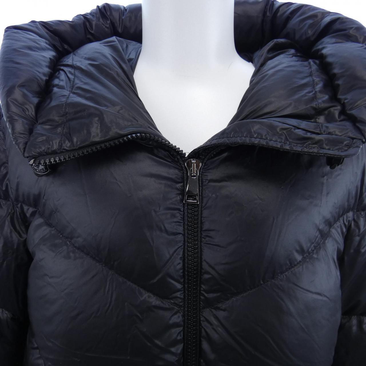 モンクレール MONCLER ダウンジャケット