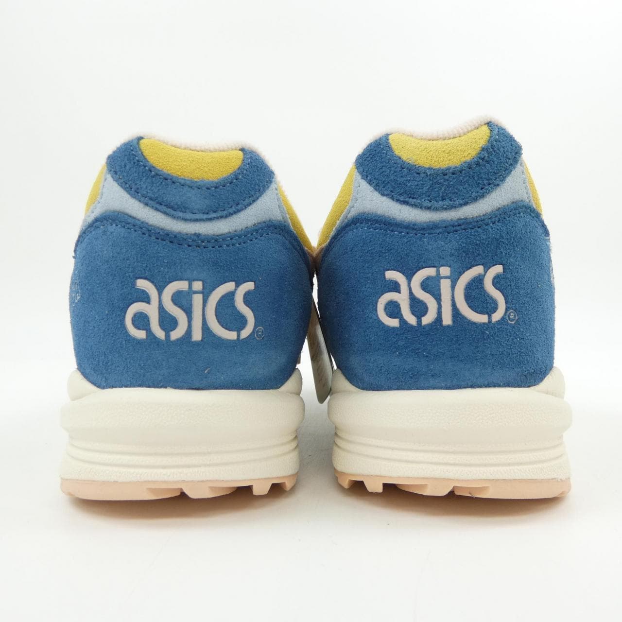 ASICS运动鞋