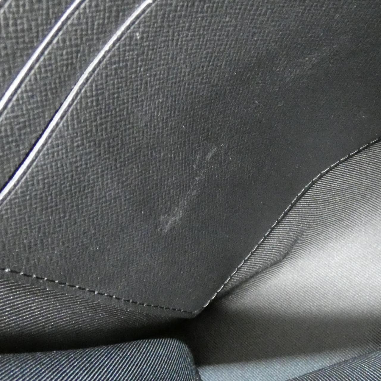 ルイヴィトン タイガ ポシェット ヴォワヤージュ M30450 バッグ