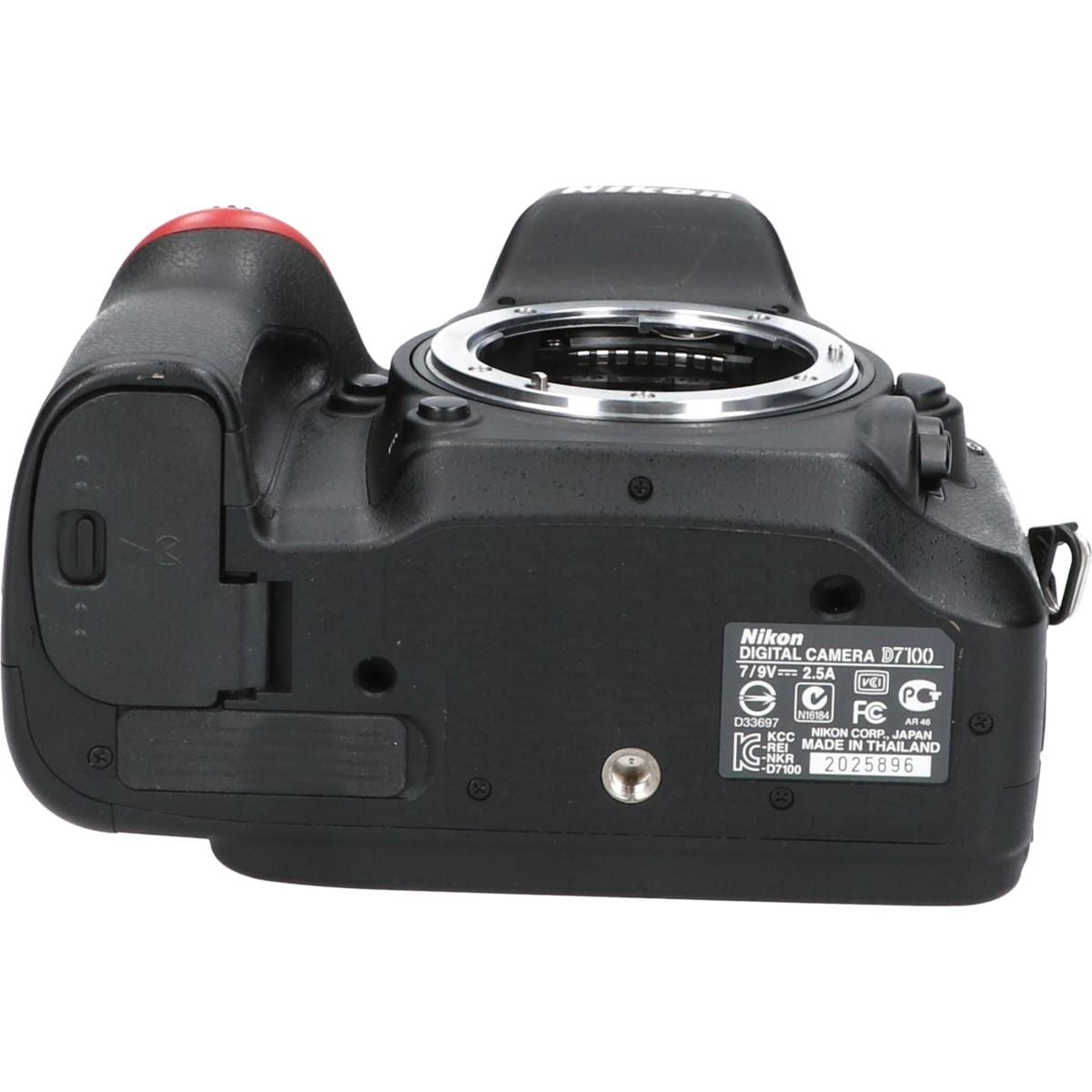 D7100