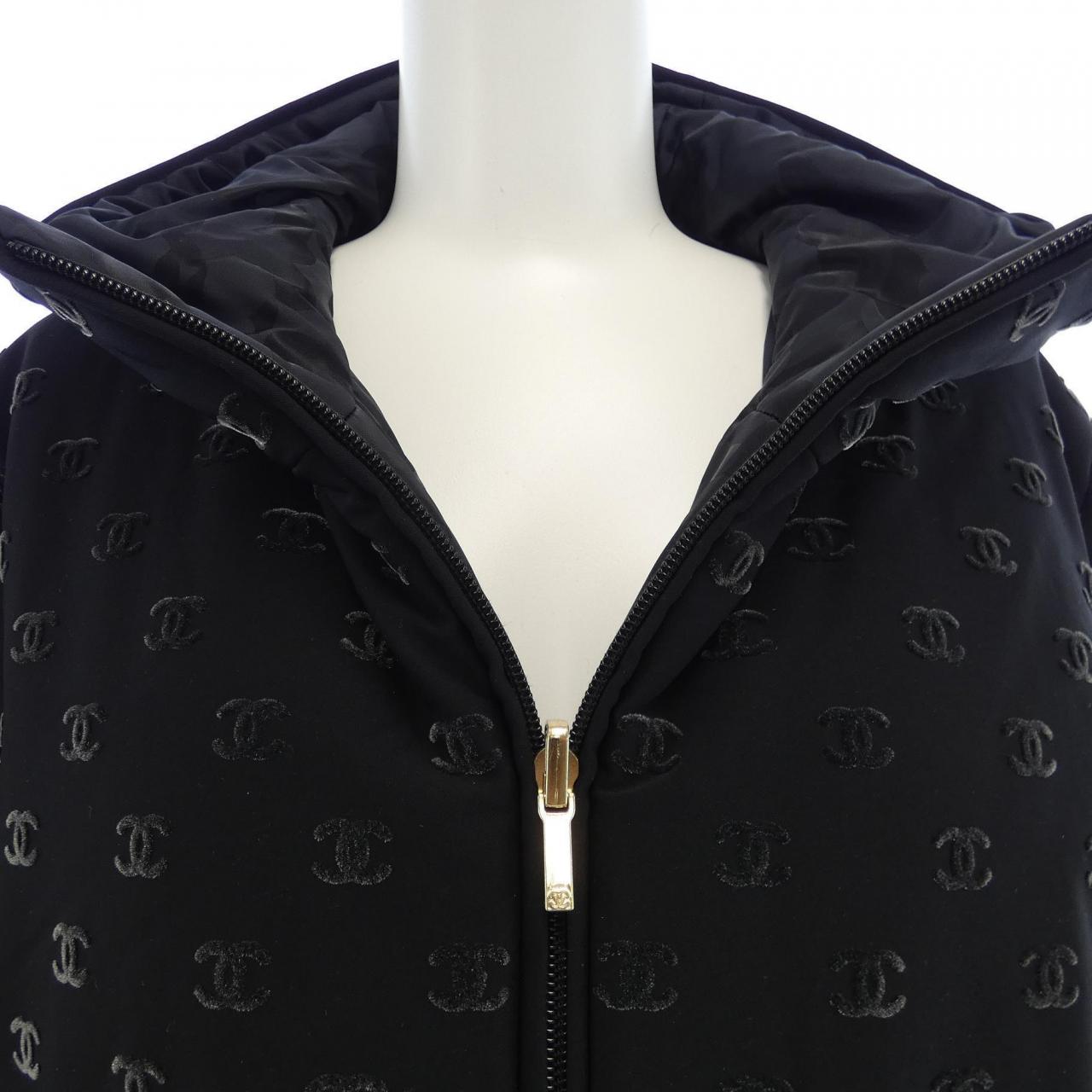 シャネル CHANEL ダウンジャケット