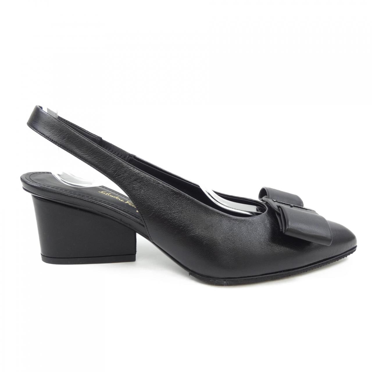 サルヴァトーレフェラガモ SALVATORE FERRAGAMO パンプス