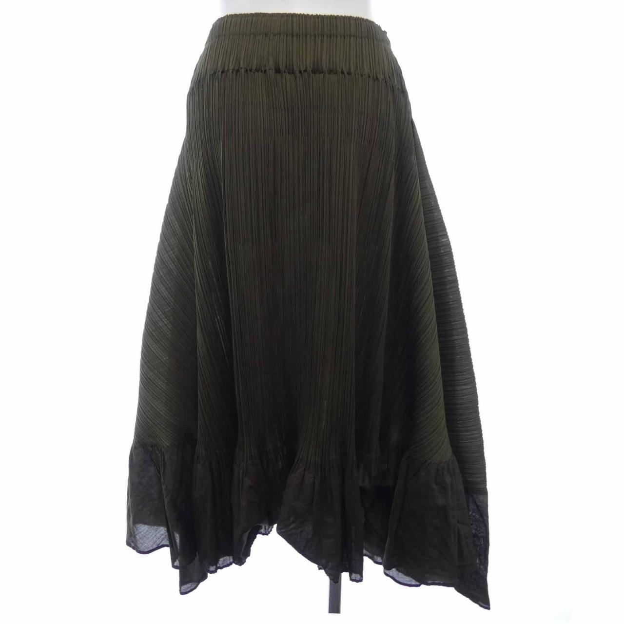 百褶PLEATS PLEASE裙子