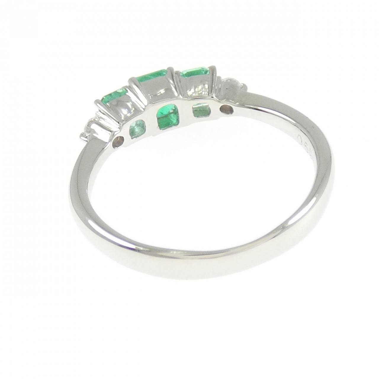 PT900 Emerald Ring 0.69CT