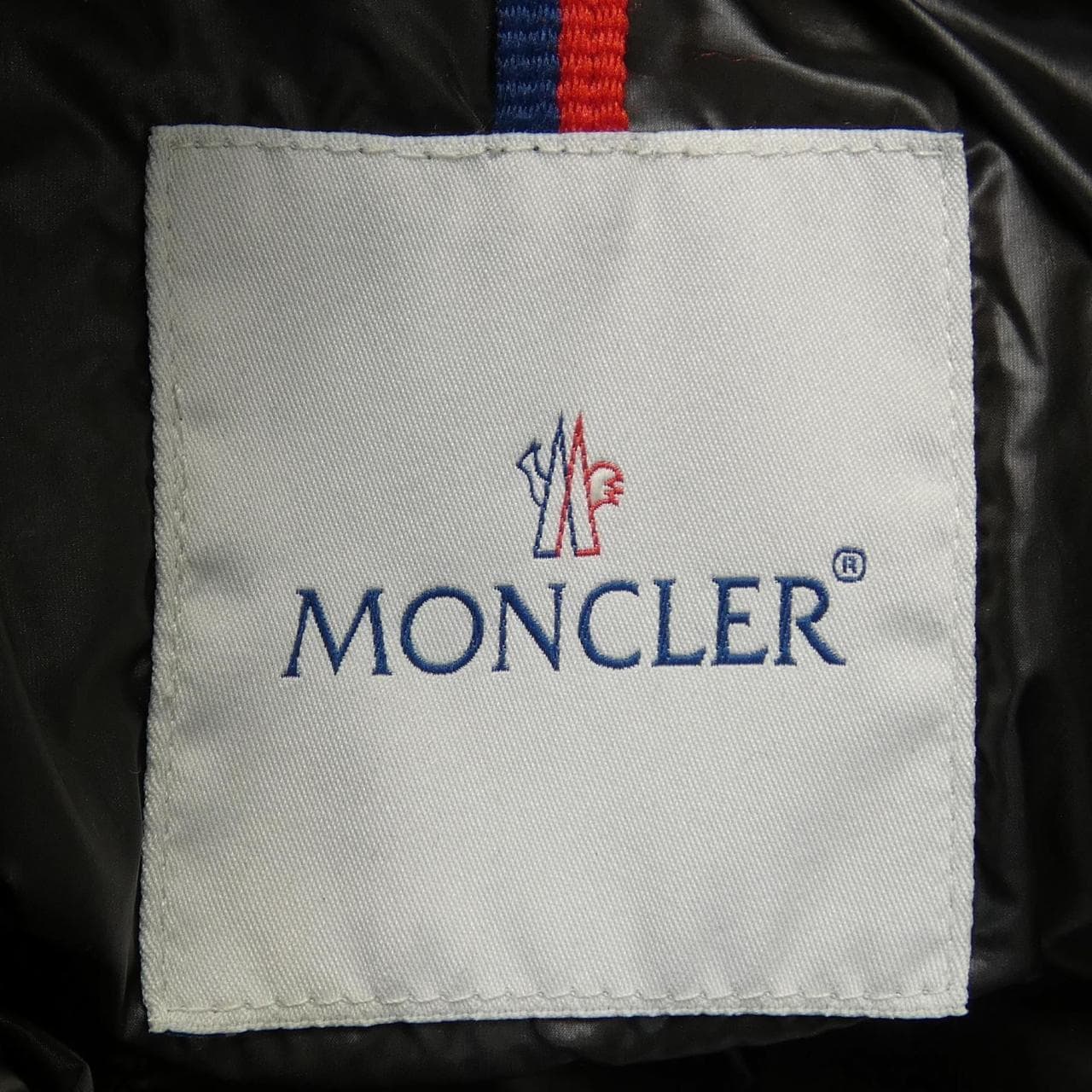 モンクレール MONCLER ダウンジャケット