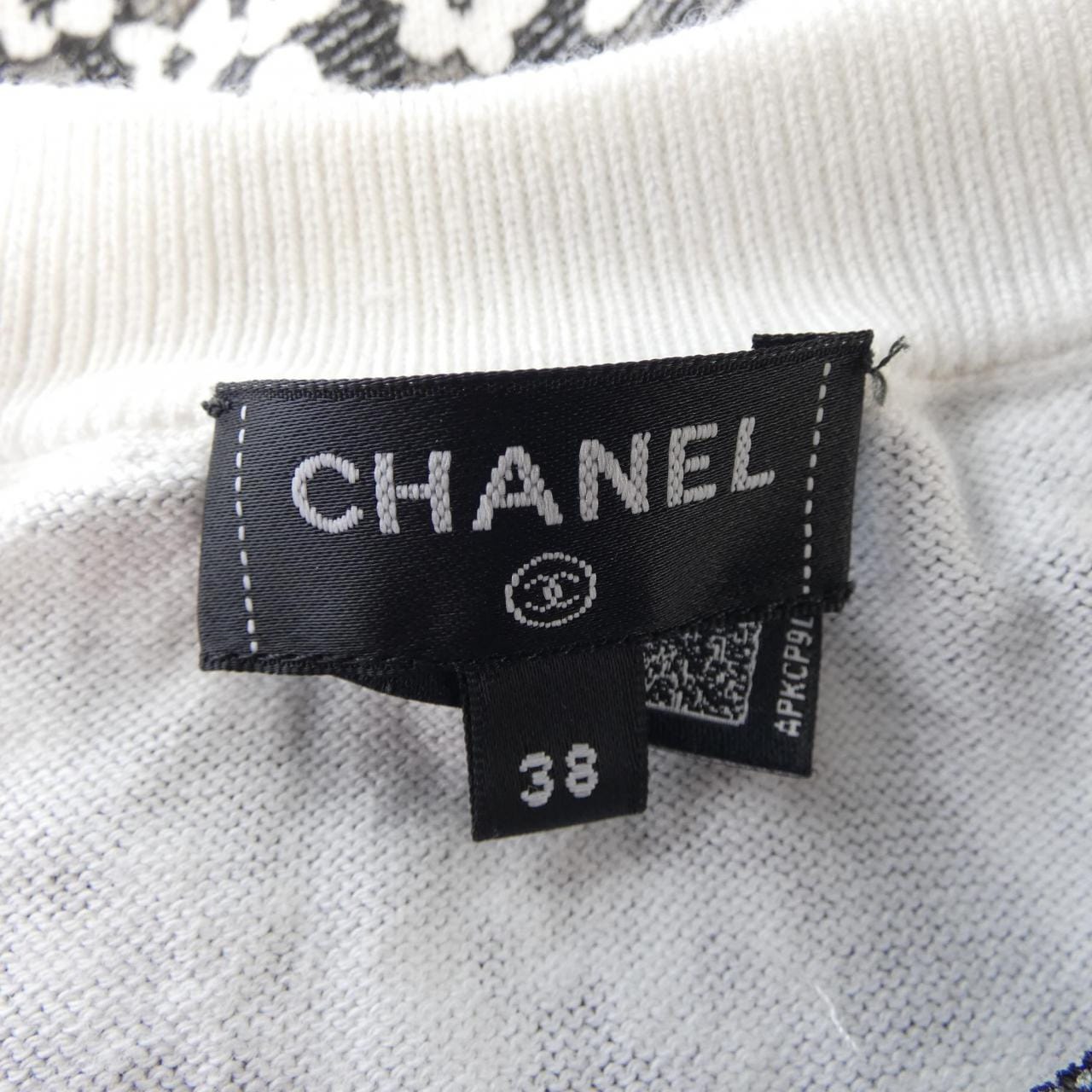 シャネル CHANEL LOOK23 P77924K11270 Tシャツ
