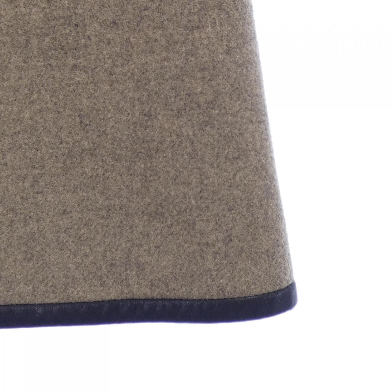 CELINE 2 2D23/2914 半身裙