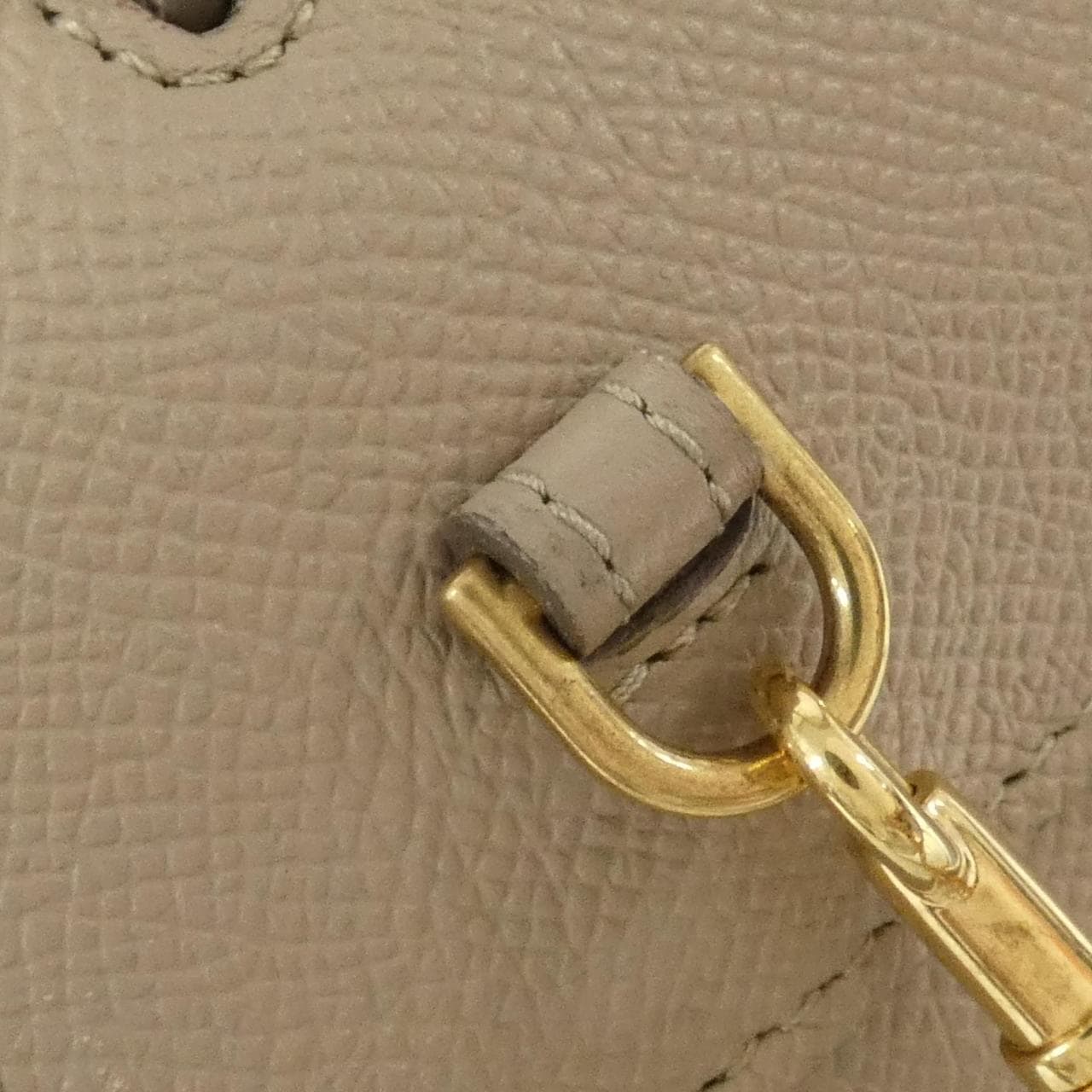 CELINE Nano 腰带 189003ZVA 包
