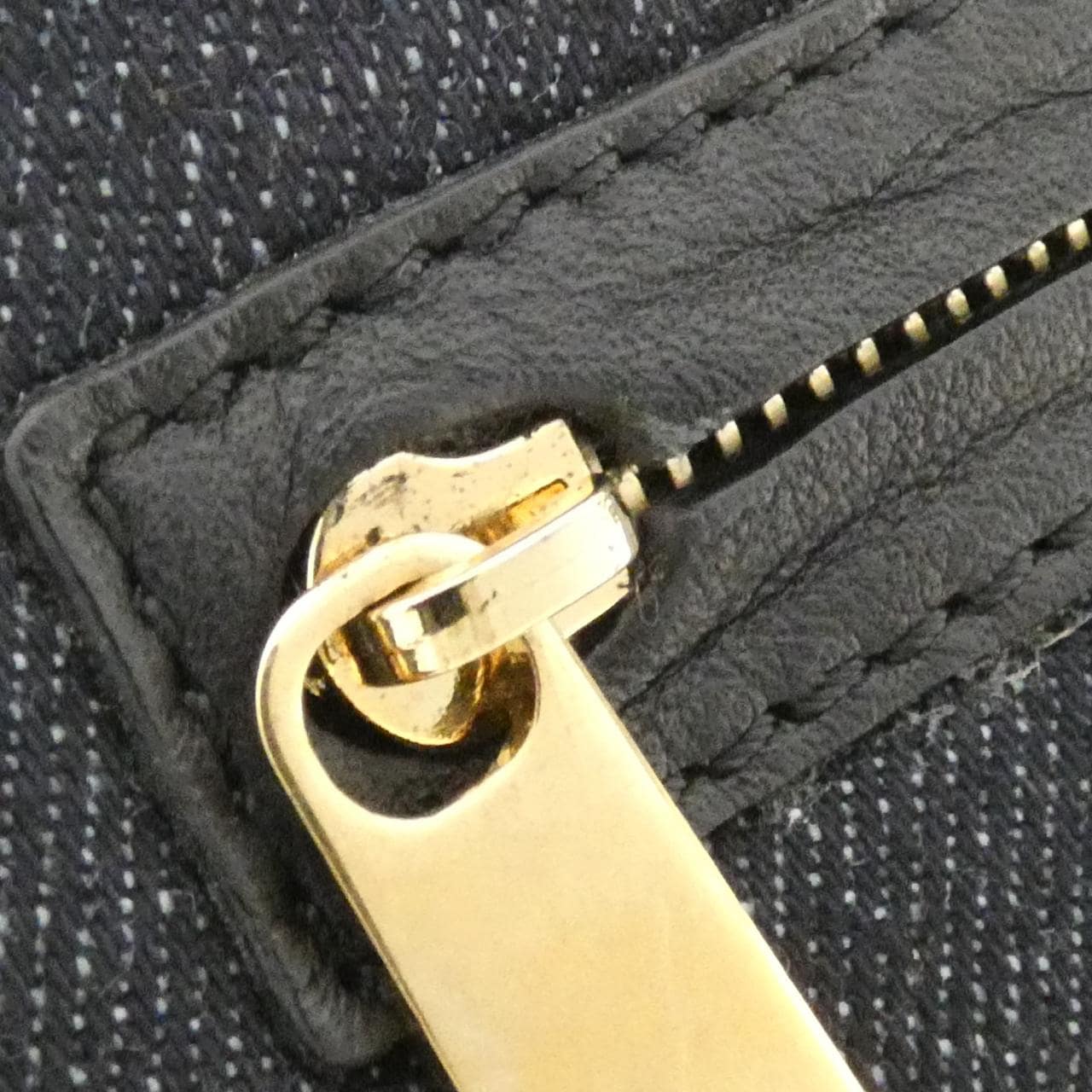 セリーヌ トラぺーズ 169542JLE バッグ