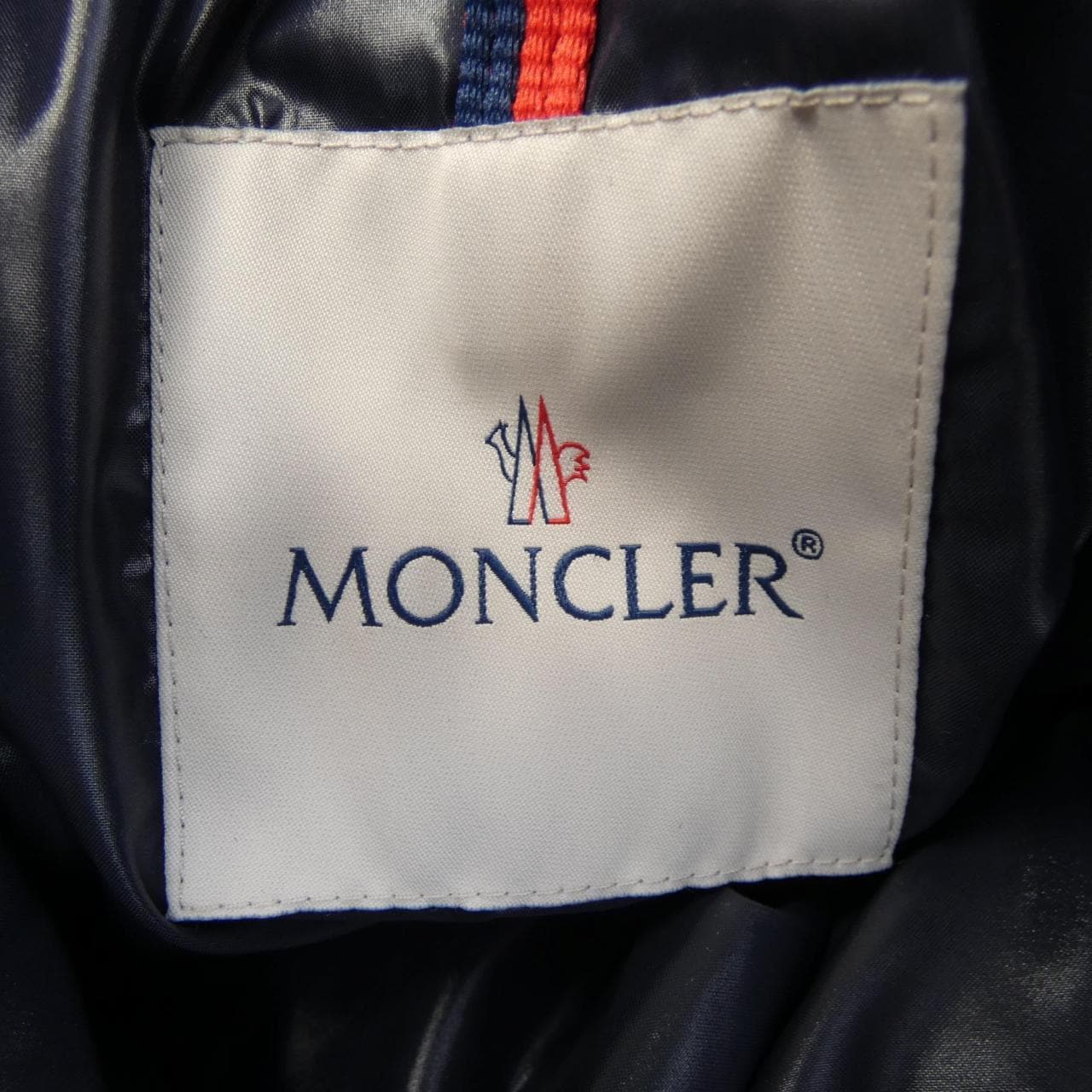モンクレール MONCLER ダウンジャケット