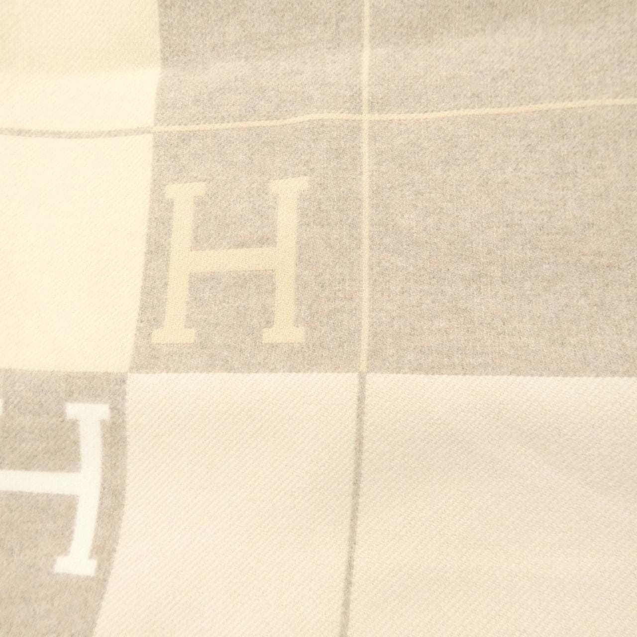 エルメス HERMES アヴァロンⅢ H102665M ブランケット